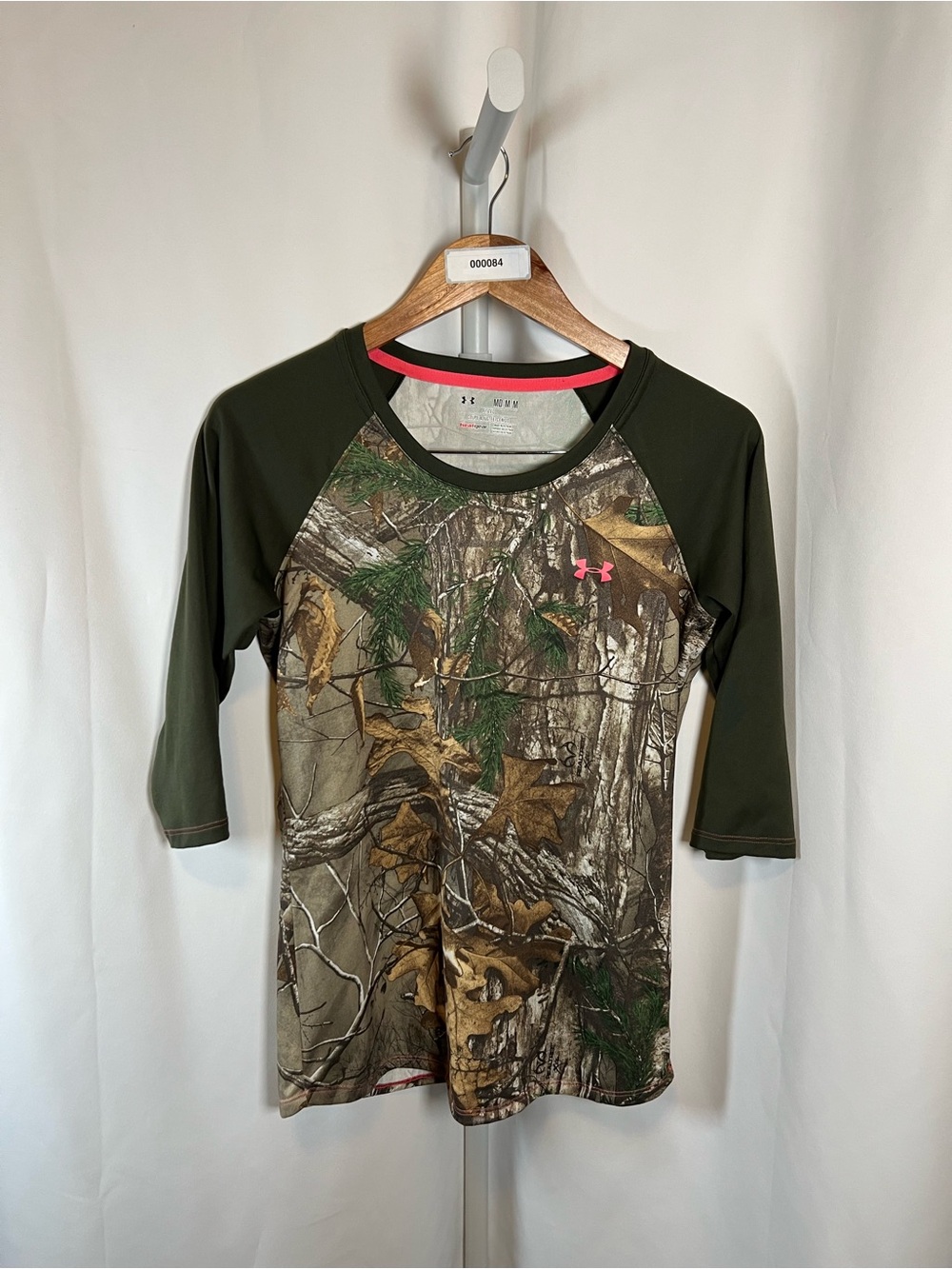 Under Armour Women’s Medium HeatGear Realtree Camo 3/4 Sleeve Fitted Shirt Pink